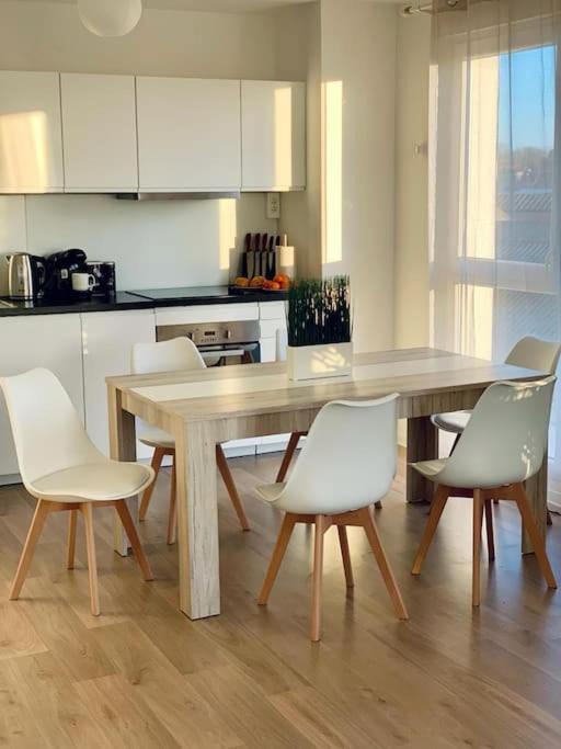 Appartement Pourquoi Notre T3 Avec Parking Est Pour Vous ? à Lille Extérieur photo