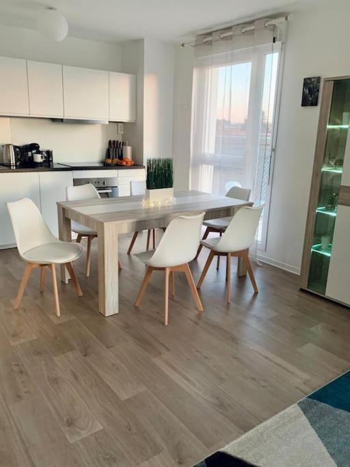 Appartement Pourquoi Notre T3 Avec Parking Est Pour Vous ? à Lille Extérieur photo